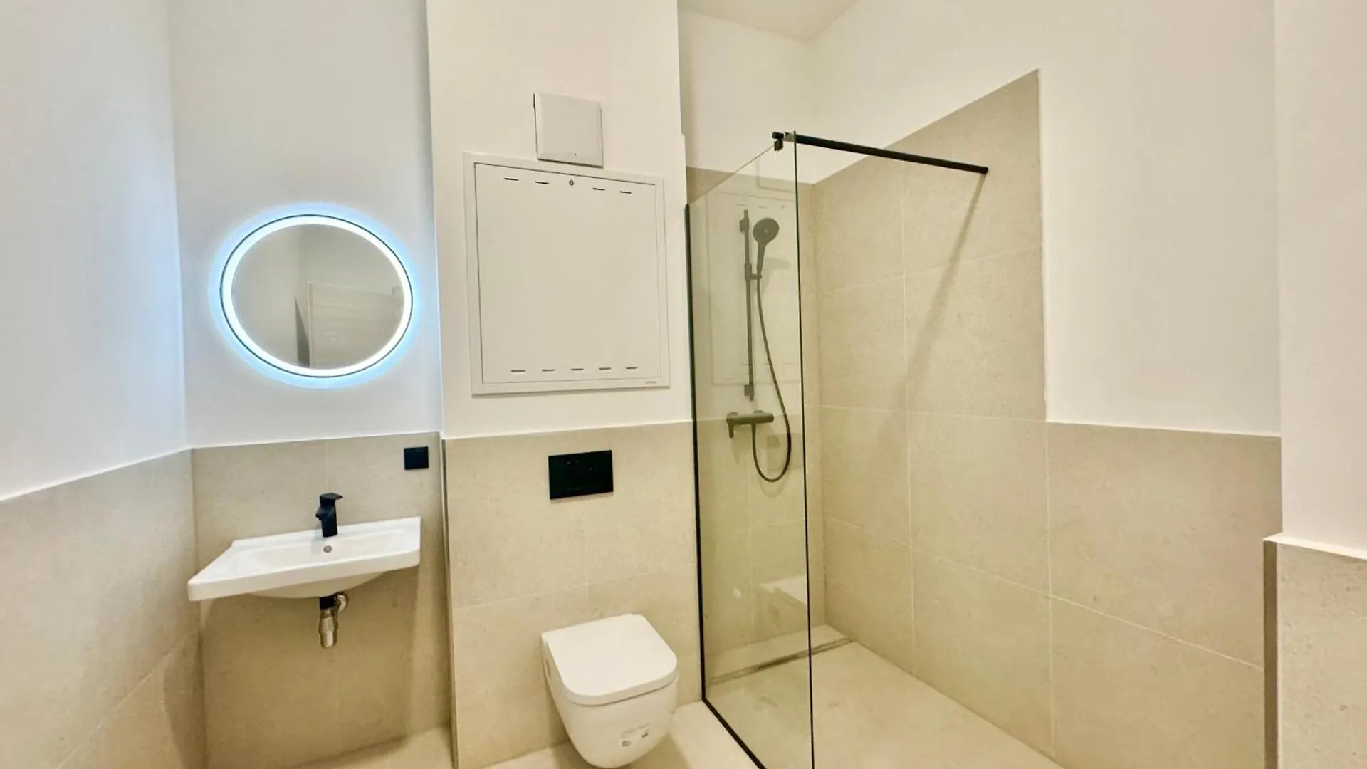 Modern Stylish Studio With Free Parking Apartment Vienna